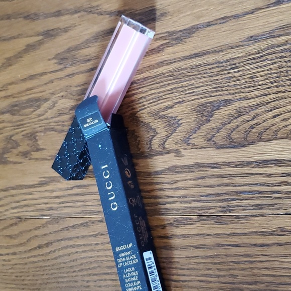 Makeup Bundle - Picture 3 of 5